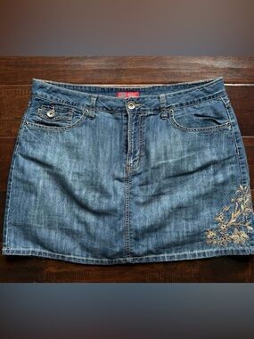 Vintage Faded Glory Y2K Embroidered Floral Denim Mini Skirt Size 14